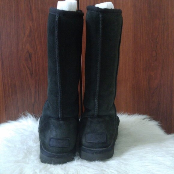 UGG Black Classic Tall II Boot Size 6 - Picture 7 of 12